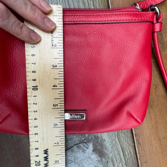 Calvin Klein NEW Red small holiday leather purse 8" wide 6" tall - Picture 6 of 7